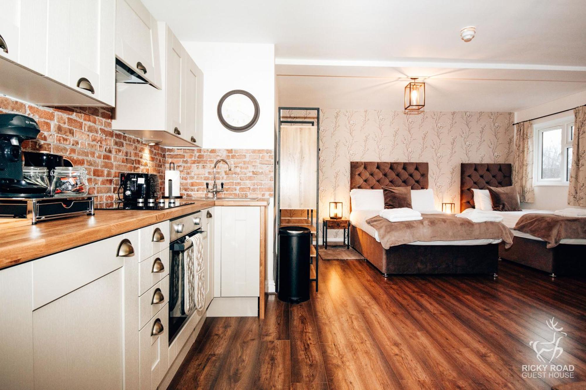 Ricky Road Guest House - Premium Γουάτφορντ Εξωτερικό φωτογραφία